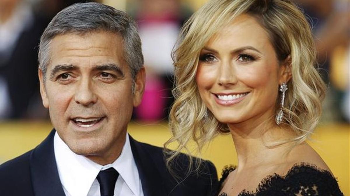 George Clooney y Stacy Keibler.