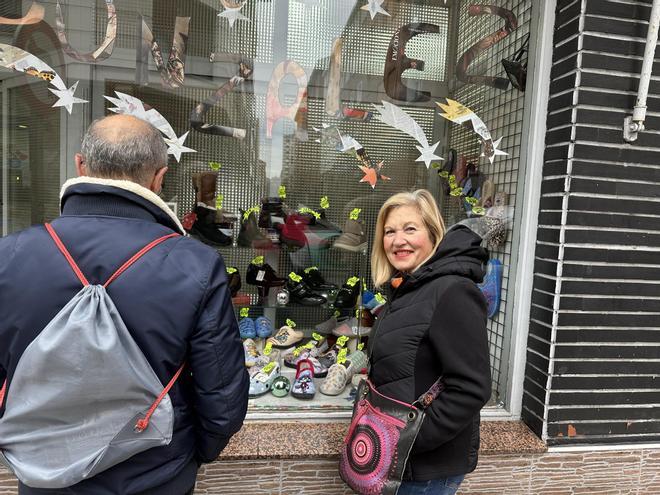 Las rebajas toman el comercio local de El Llano con “descuentos reales y trato de barrio”