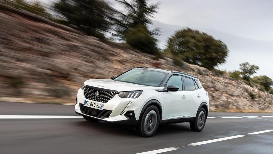 Peugeot anticipa las nuevas ayudas del Plan Auto+ y facilita el acceso al E-2008 y E-3008 100% eléctrico