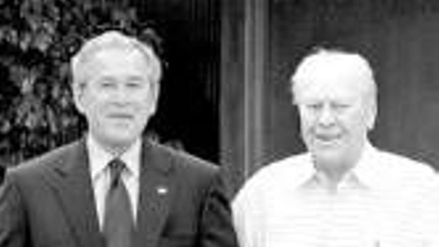 Muere Ford, el presidente marcado por el Watergate