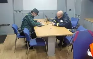 Emergencias del Principado y Guardia Civil se reúnen para coordinarse tras sus fricciones operativas en el rastreo del pescador de Coaña