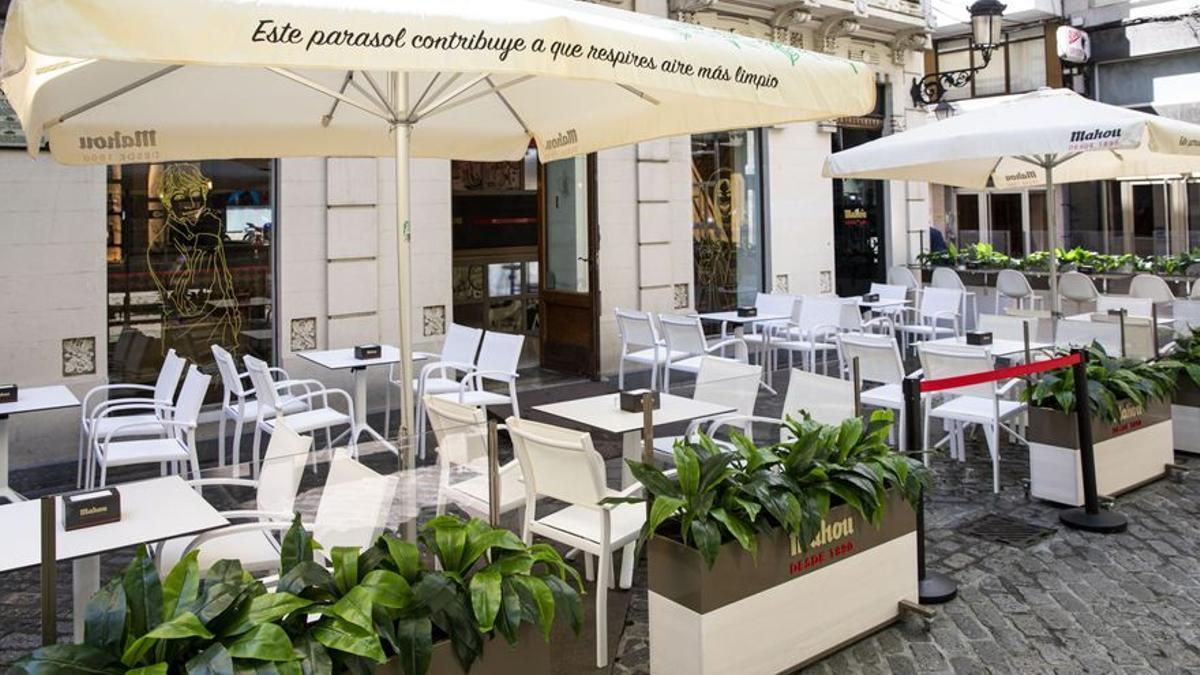 Bares y restaurantes, claves para la economía de nuestro país, se enfrentan a nuevos retos estas Navidades por el repute de casos de COVID-19. Bares y restaurantes, claves para la economía de nuestro país, se enfrentan a nuevos retos estas Navidades por el repute de casos de COVID-19.