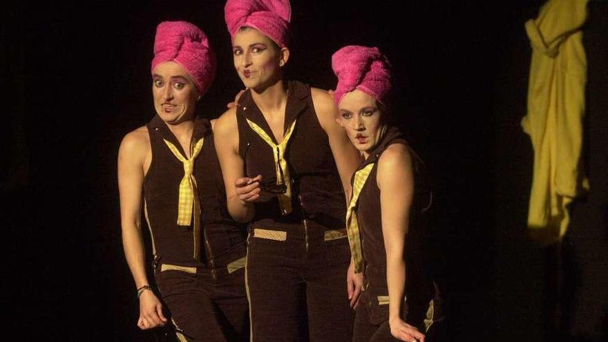 Escena de la obra de teatro &#039;Día tras día&#039; dedicada a la mujer.