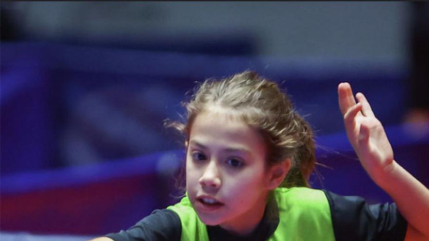 Una precoz jugadora de tenis de mesa avilesina: Lola Uría, tercera en el Nacional benjamín