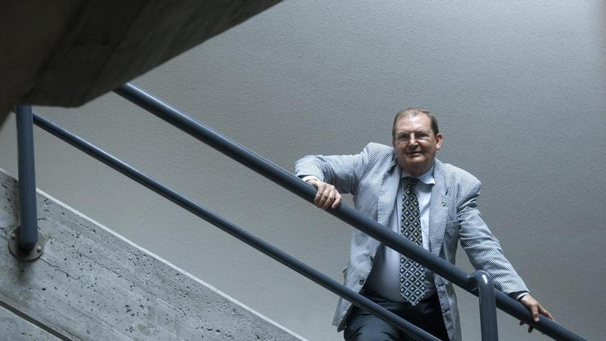 Fallece a los 78 años José Luis Roca, histórico catedrático de Literatura Hispanoamericana en la Universidad de Oviedo