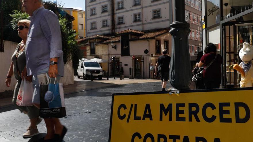 Aviso del corte de tráfico de La Merced  en Marcos  del Torniello. | Mara Villamuza