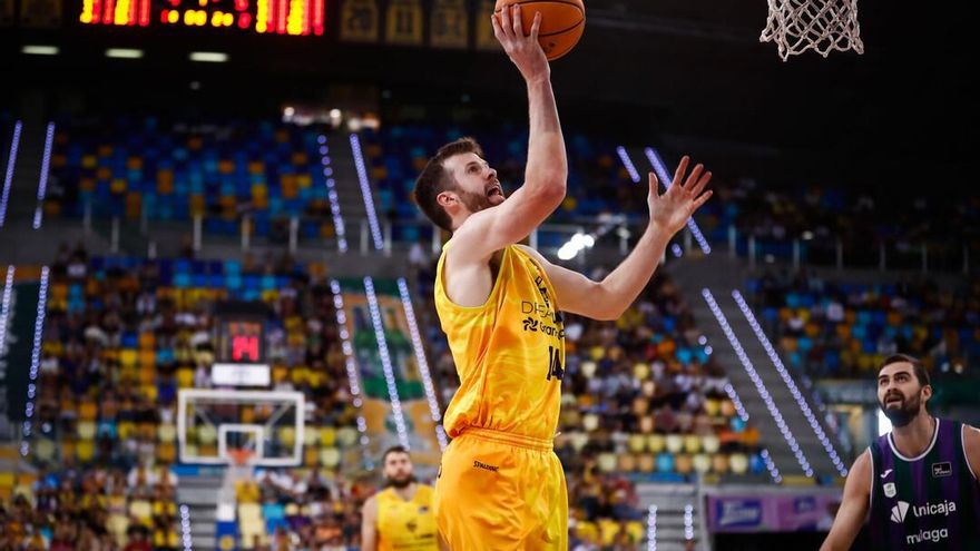 John Shurna, el francotirador de la eterna sonrisa, dice adiós a su etapa en el CB Gran Canaria