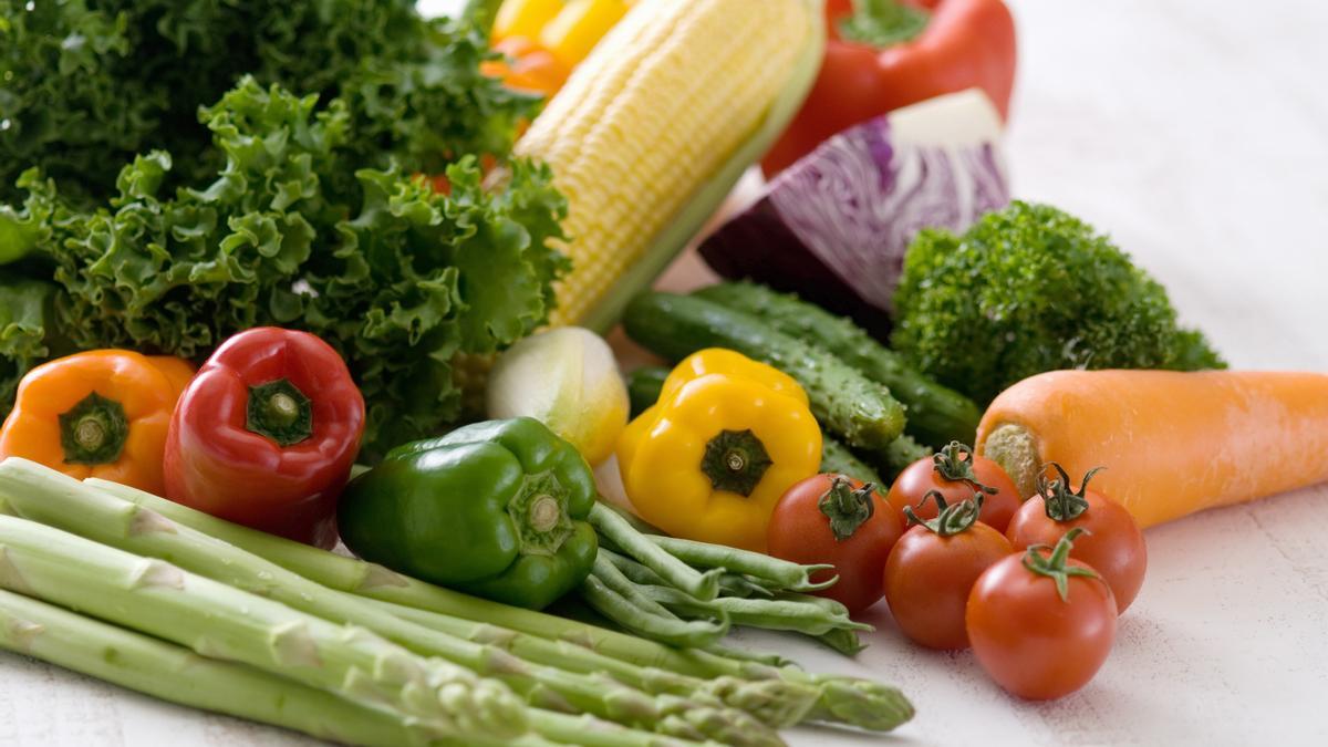 Una dieta rica en verduras tiene indudables beneficios para la salud.