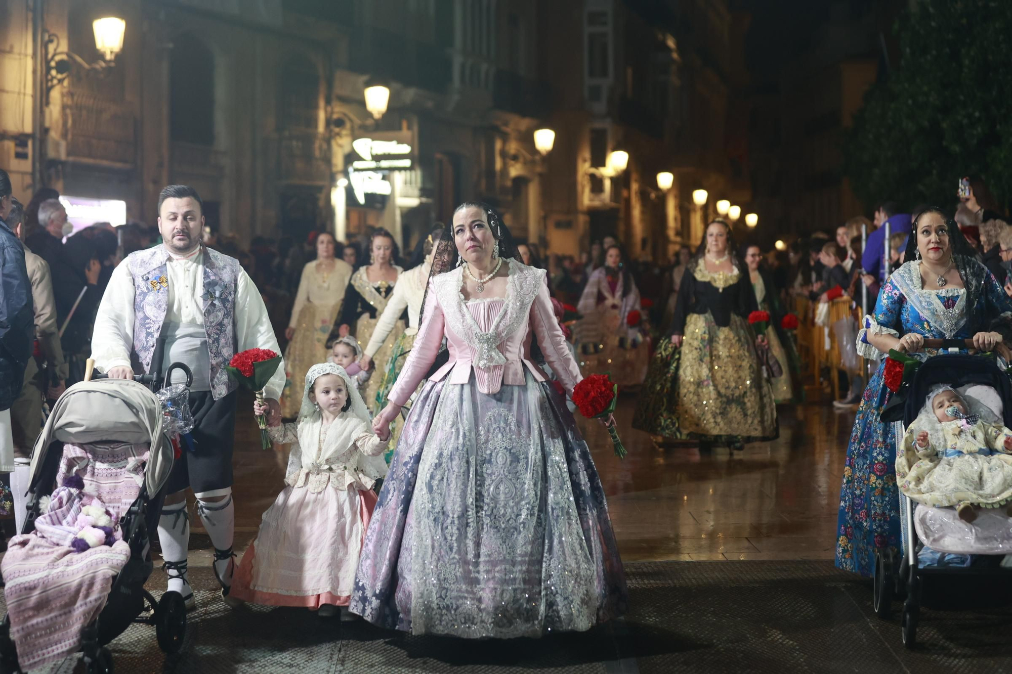 Búscate en la Ofrenda por la calle Quart (entre 22.00 y 23.00 horas)