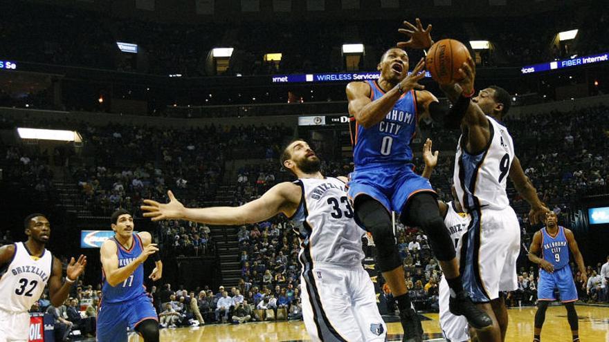 Los Thunder aplastan a Memphis