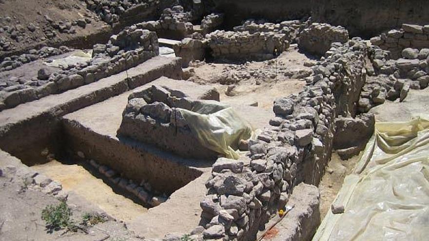 Solar en el que se están llevando a cabo las excavaciones arqueológicas, en el barrio de Saa de Camposancos, en A Guarda.