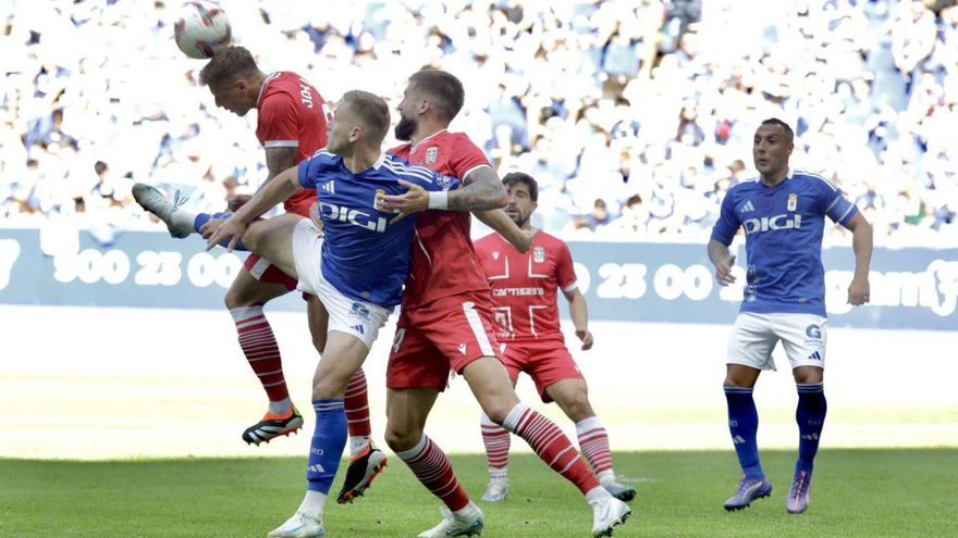 Abelardo, obligado a repetir la defensa albinegra ante el Cádiz