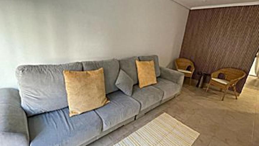 850 € Alquiler de piso en Santa Pola 90 m2, 3 habitaciones, 2 baños, 9 €/m2, 2 Planta...