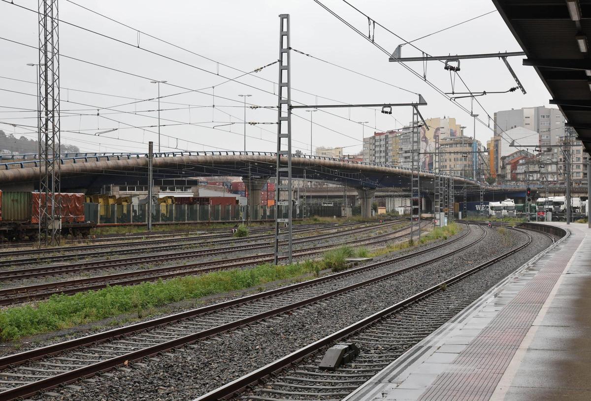 Vías de tren de la estación de Vigo-Guixar, gestionada por Adif, este mes de febrero.