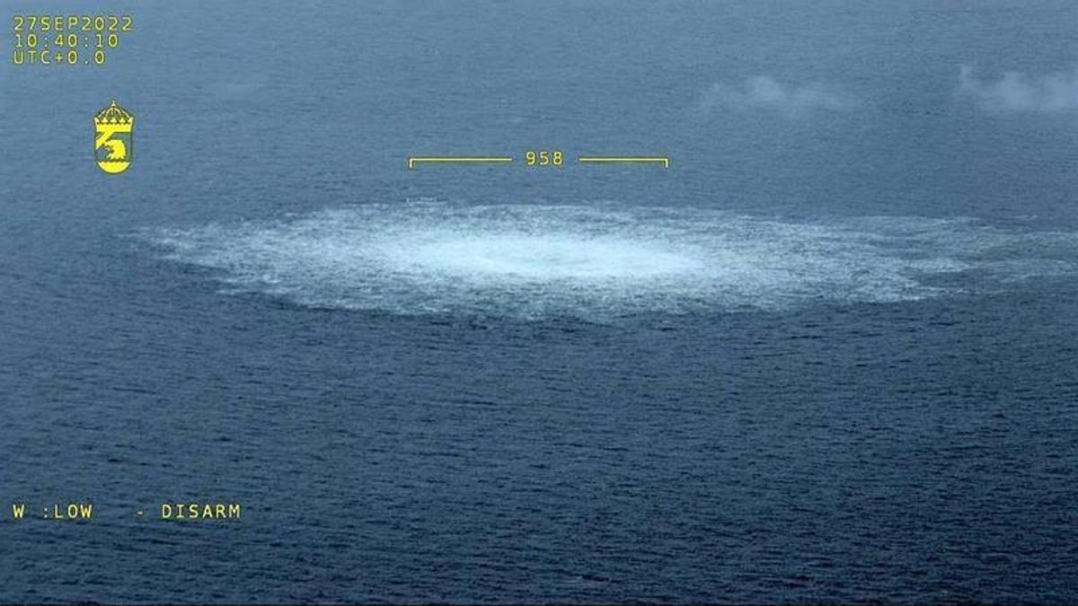 Archivo - Imágenes difundidas por la Guardia Costera sueca sobre la fuga de gas metano en los gasoductos Nord Stream.