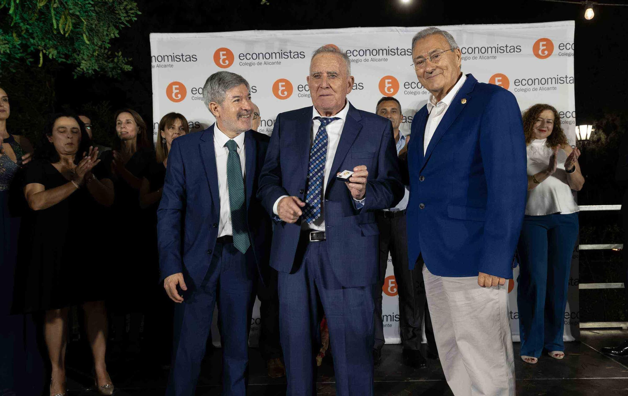 El Colegio de Economistas de Alicante celebra su cena anual en honor a su patrón