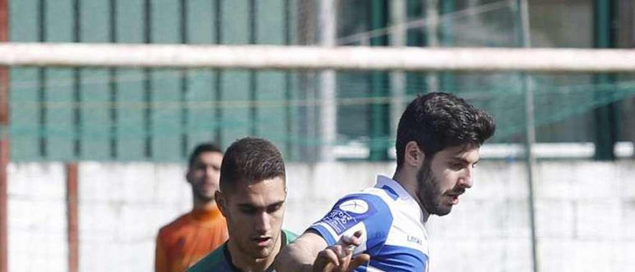 Un momento del partido entre el Hispano y el Stadium.