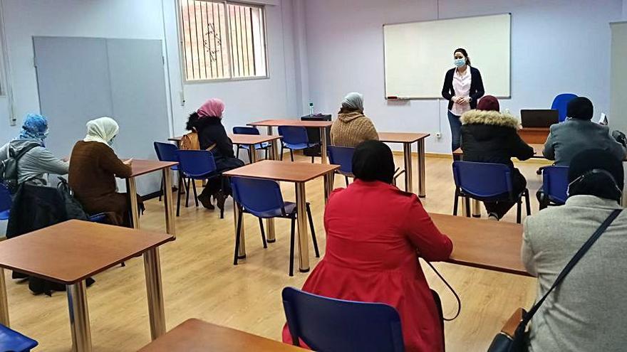 Asistentes al curso de gallego y castellano.