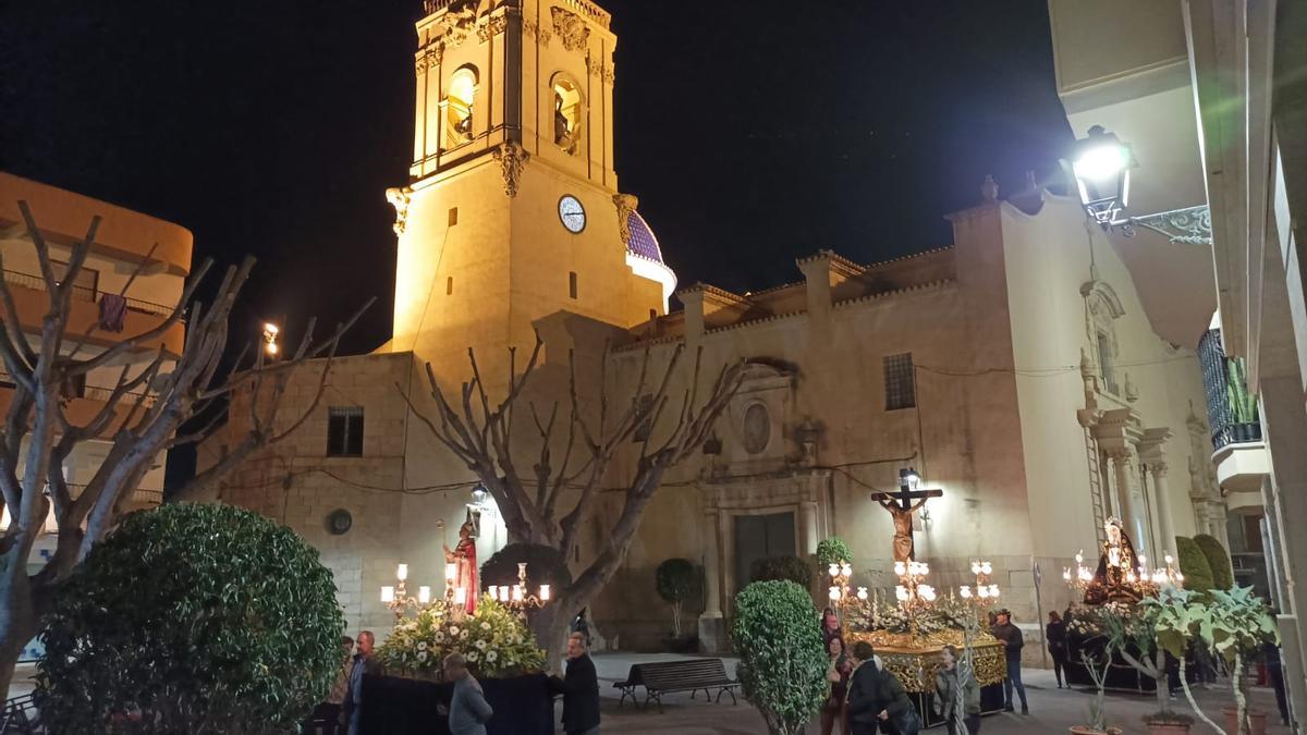 Salida de las imagen en procesión y rogativa de San Emigdio