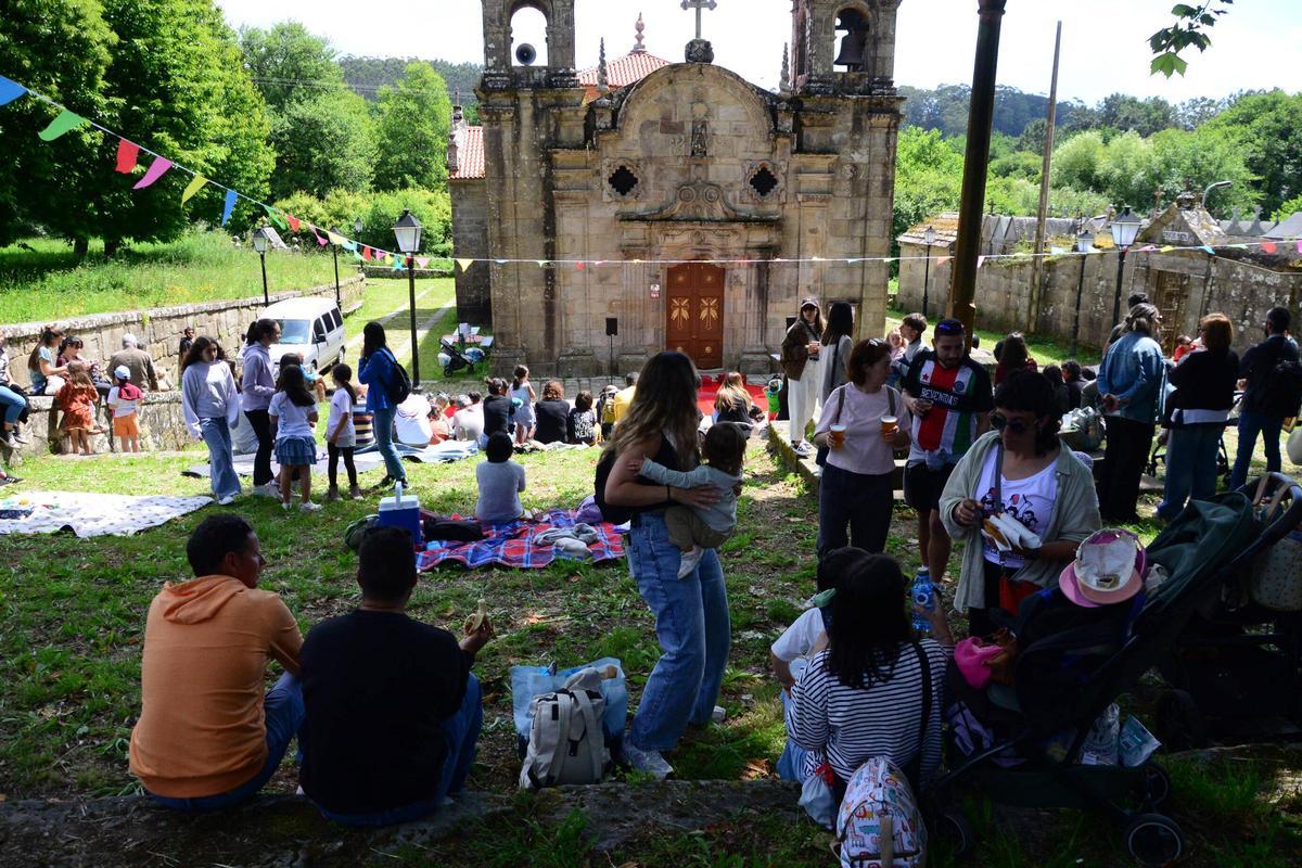 Romarías en Sanamedio e Darbo, no Morrazo, polas Letras Galegas
