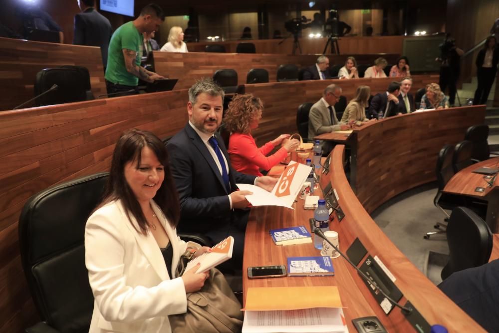 Segunda sesión del pleno de investidura en la Junta.