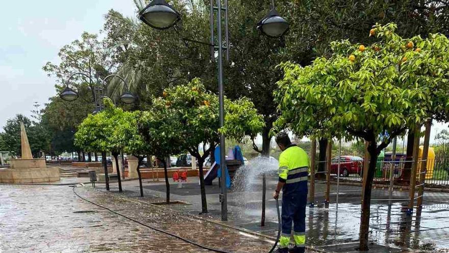 El ayuntamiento mantiene las tareas de desinfección diarias.