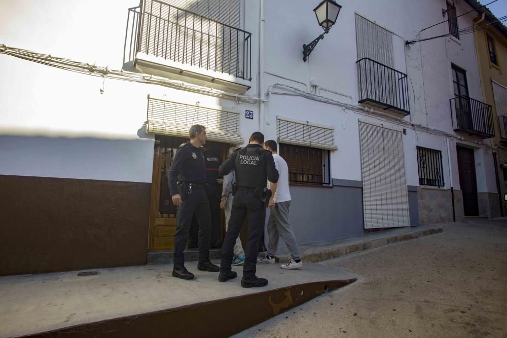 Derrumbe en el interior de una casa en Xàtiva