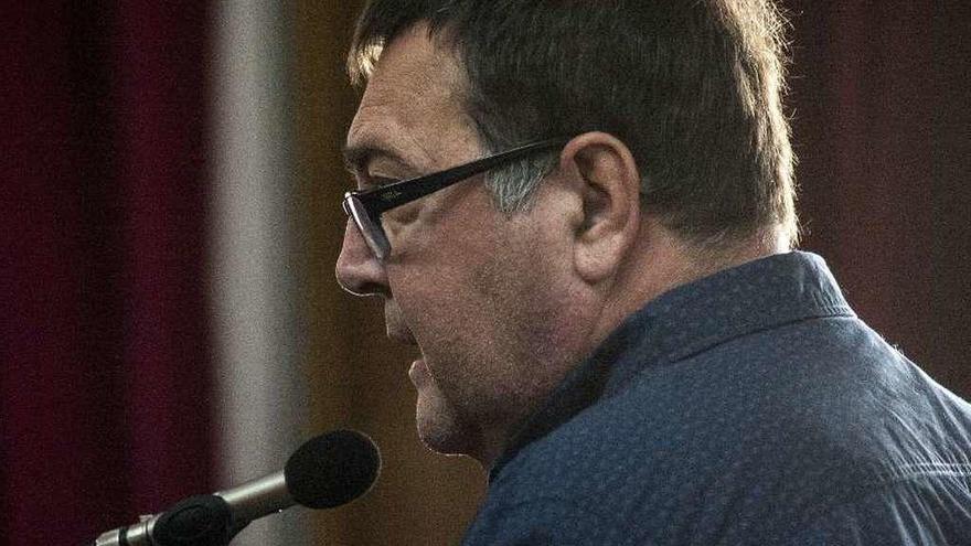El acusado, Miguel Á. M. N., en el juicio que se celebró ayer en la Audiencia de Ourense. // Brais Lorenzo
