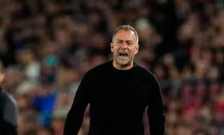 Hansi Flick no quiere distracciones