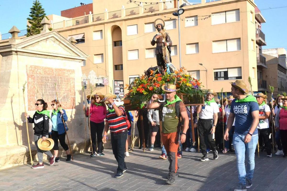 Romería de San Isidro desde el casco urbano de Rojales, en una imagen de archivo