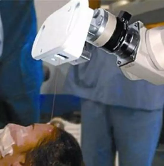 La cirugía robótica reduce una media de dos días la estancia hospitalaria