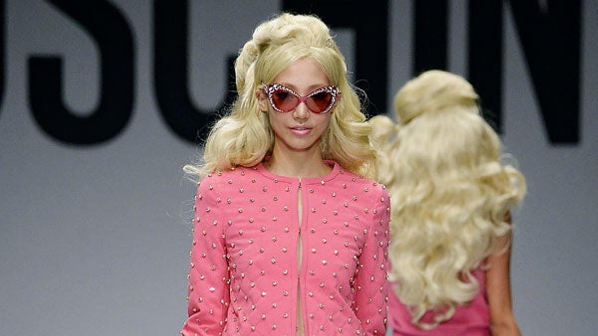 Looks Barbie 2015: I'm a Barbie girl de Moschino