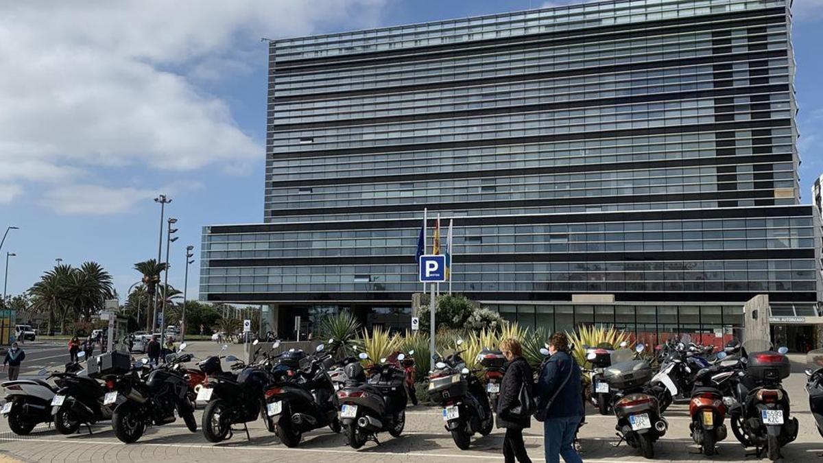 Condenan a ocho años y medio de prisión a un entrenador de voleibol por agredir sexualmente a una jugadora menor en Gran Canaria