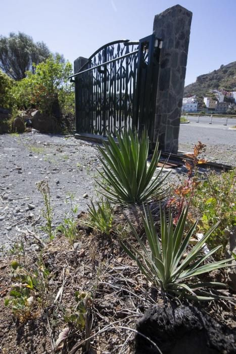 Obras paralizadas en el aparcamiento del Jardín Canario.