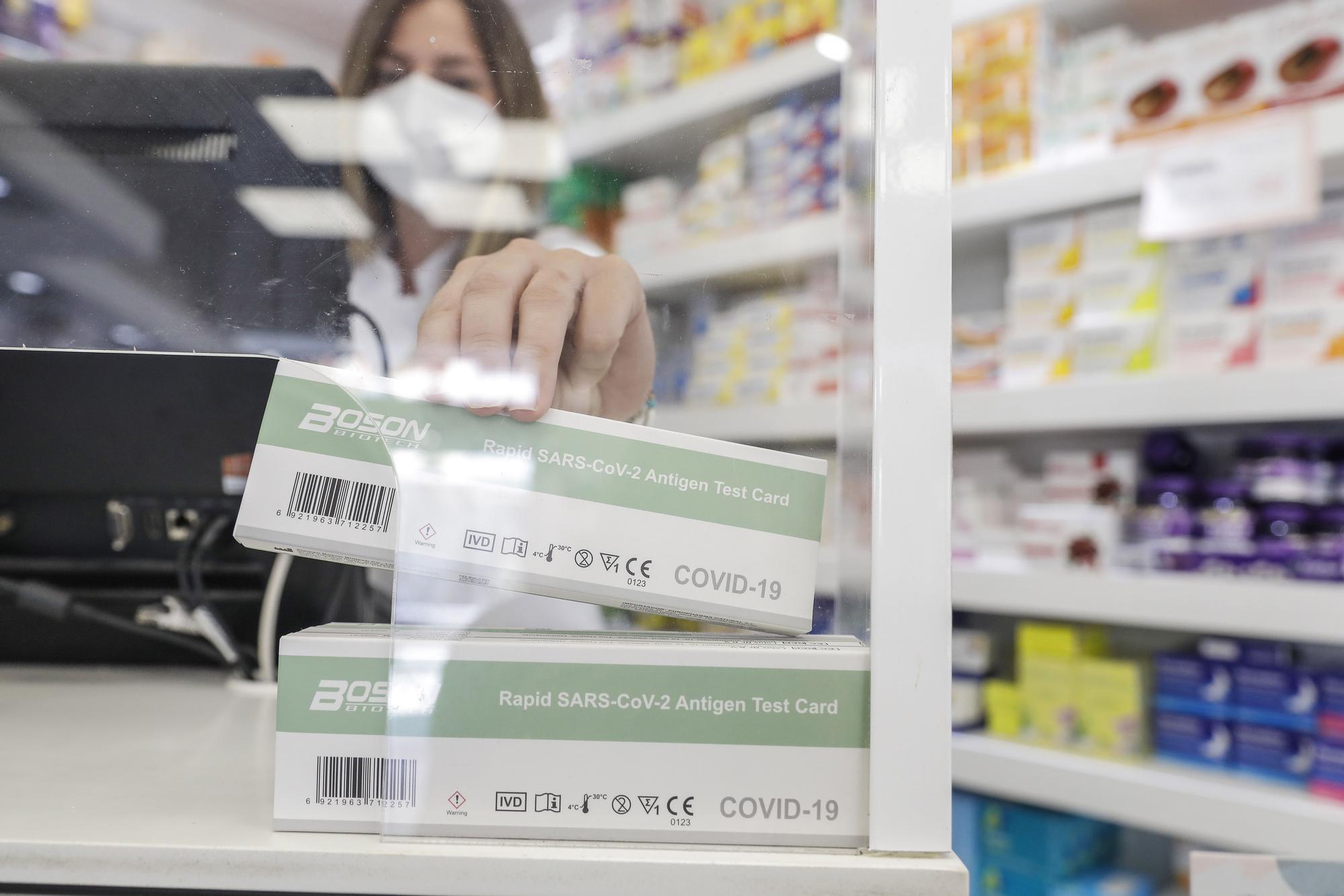 Enfado de los farmacéuticos por la falta de autotest covid