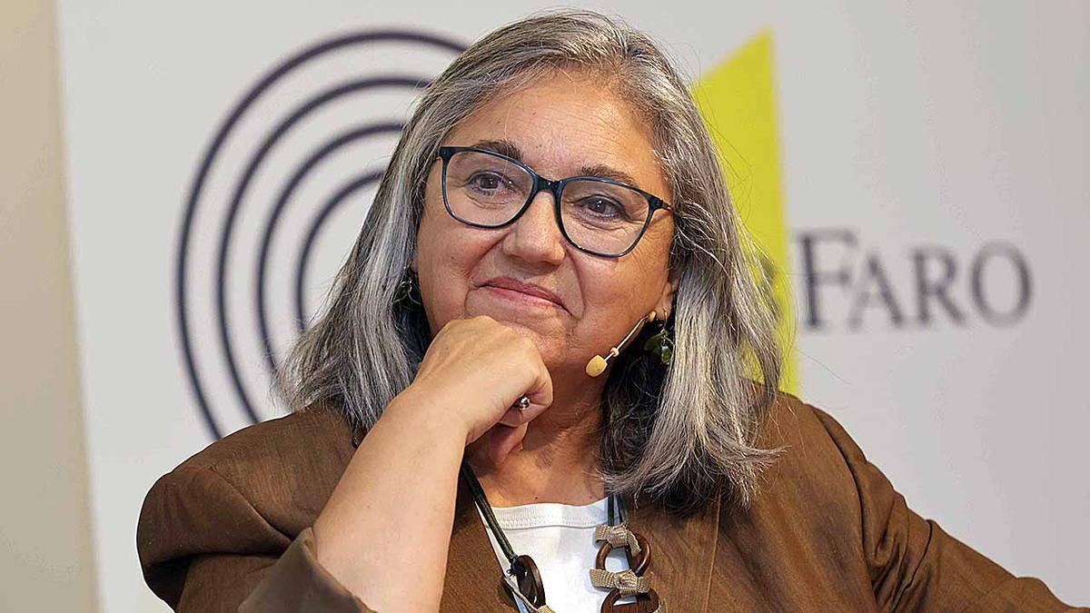 Carmen Gallardo:  «Me gustaría que a Isabel II la mirásemos con la mirada de Pérez Galdós y no con la de ‘Salsa rosa’»
