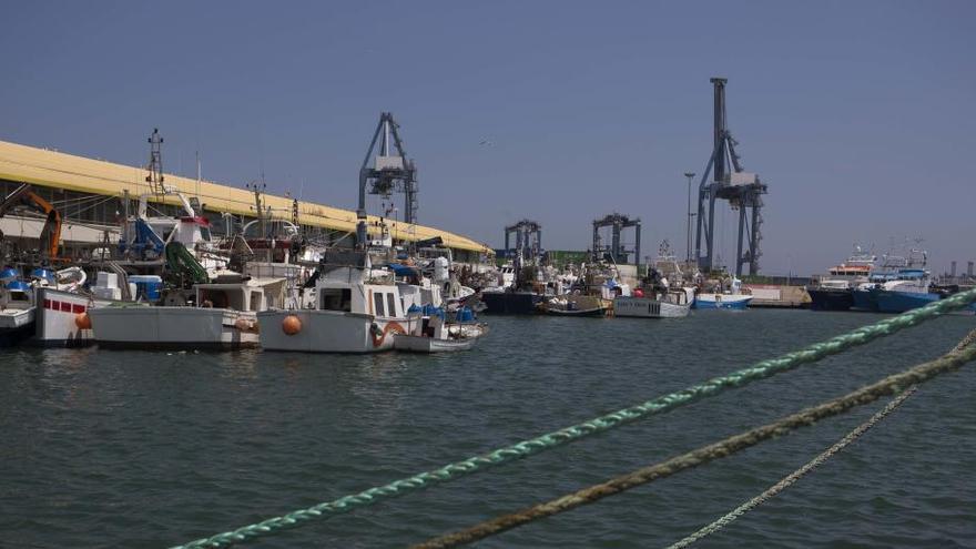 El varadero para la reparación de barcos se encuentra junto a la dársena pesquera