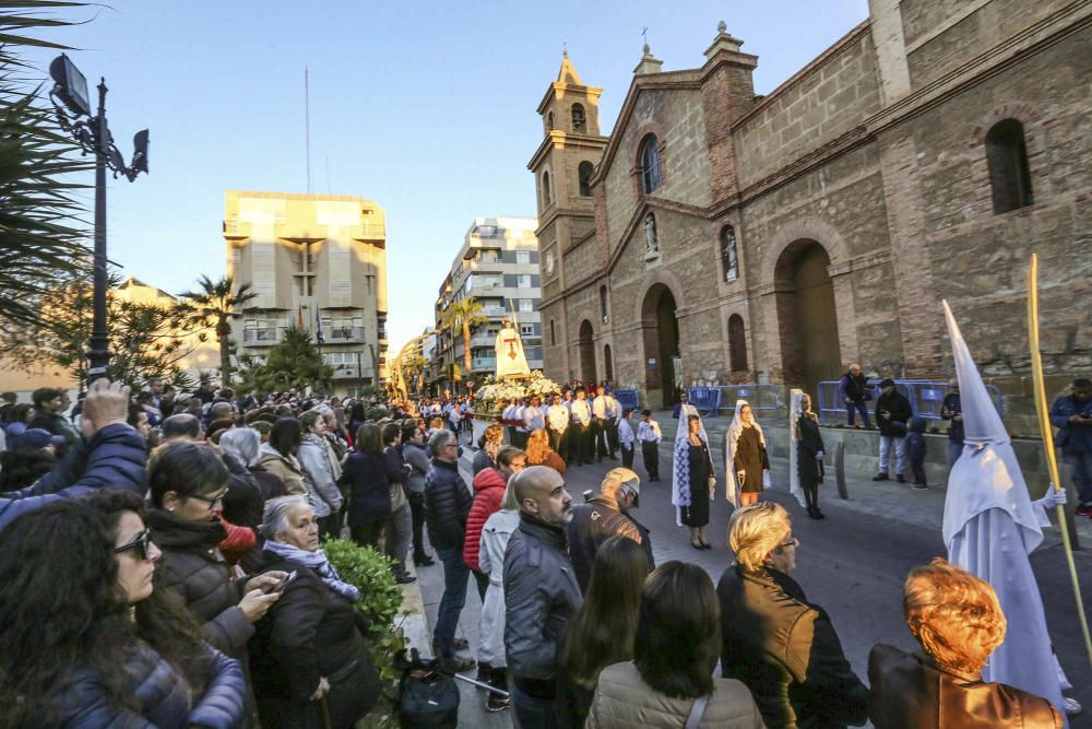 Semana Santa 2018: Despojamiento de la Mantilla de luto de la Purísima en Torrevieja