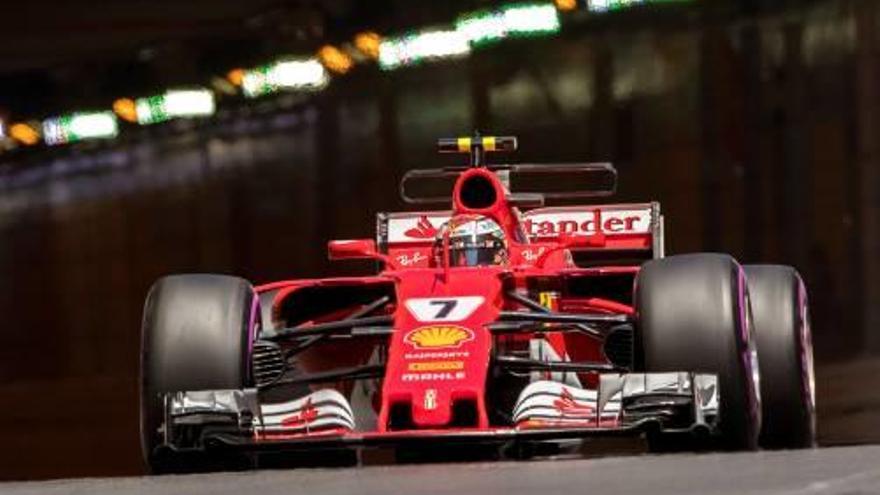 Kimi Raikkonen, amb el seu Ferrari a la qualificació.