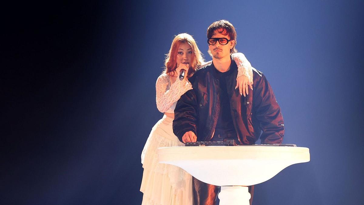 Tony Grox y Lucycalys, ganadores del Benidorm Fest 2026.