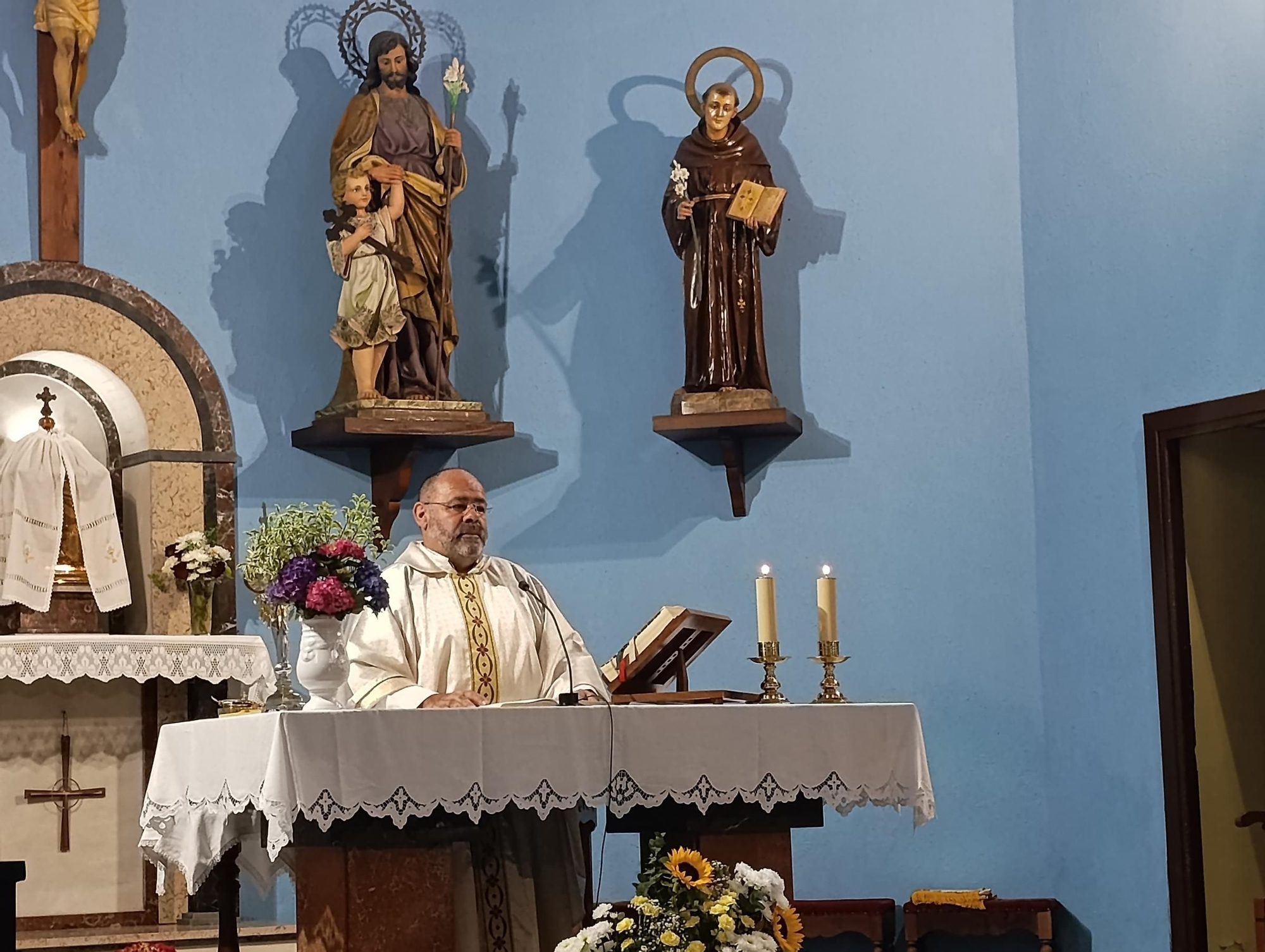 La lluvia impide la procesión del Corpus de Feleches