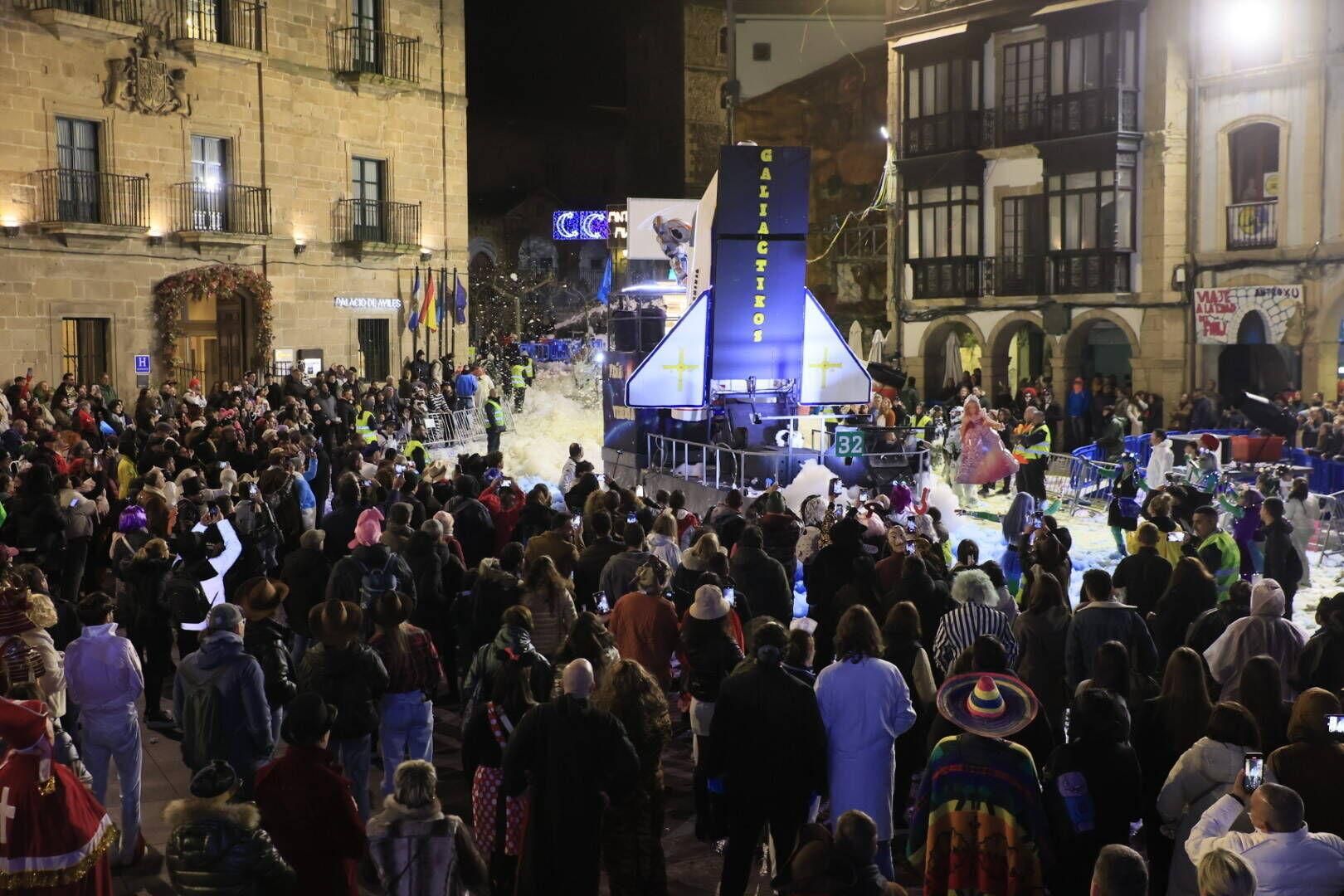 EN IMÁGENES: Así fue el espectacular 37.º Descenso de Galiana en el Antroxu de Avilés.