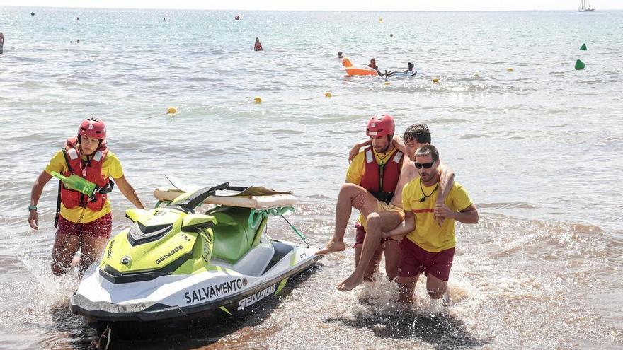 Simulacro conjunto del servicio de Salvamento y Socorrismo y de la Policía Local de Alicante