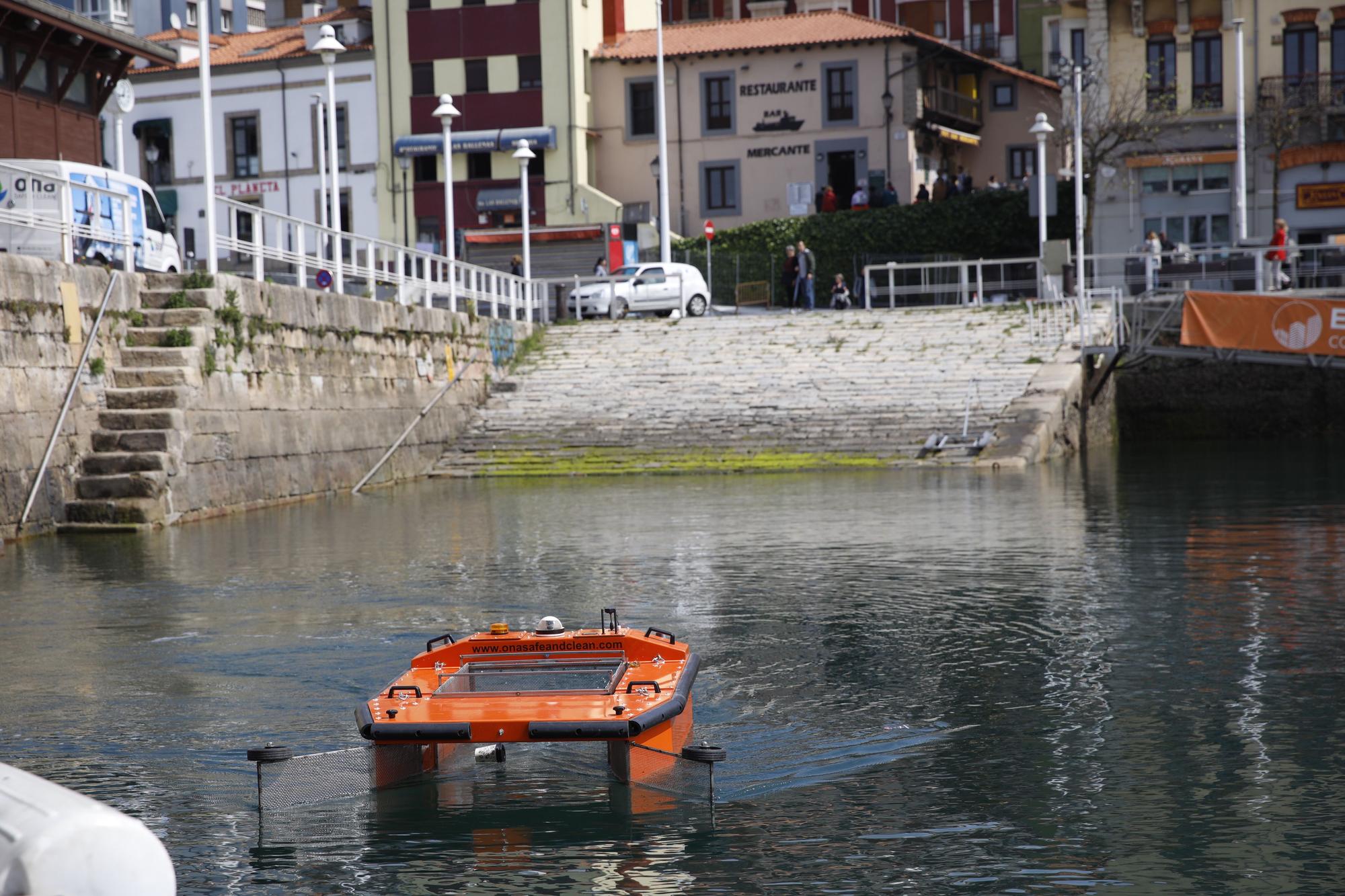 Una aspiradora para el mar: así es el dron que limpia la superficie del agua presentado en Gijón