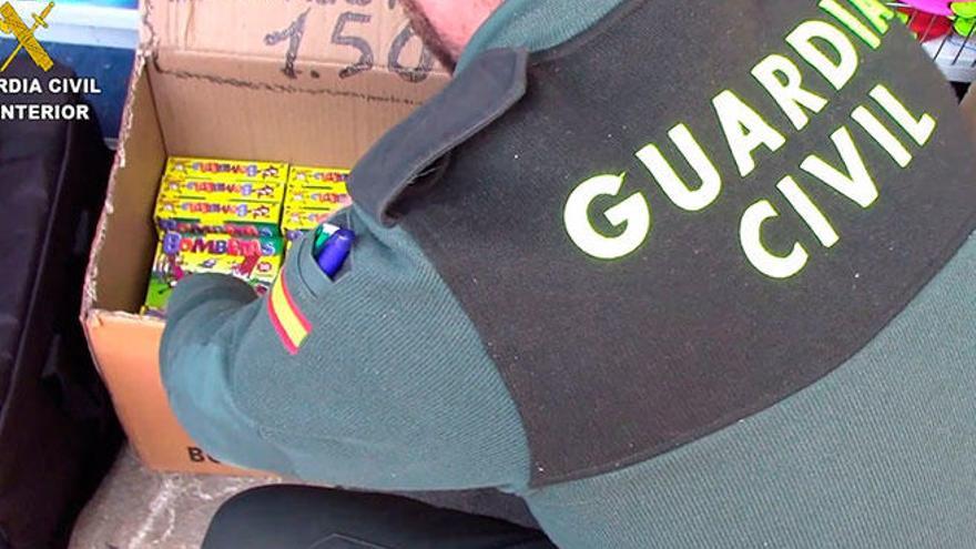 La Guardia Civil requisa 30 kilos de &#039;bombetas&#039; en Palma