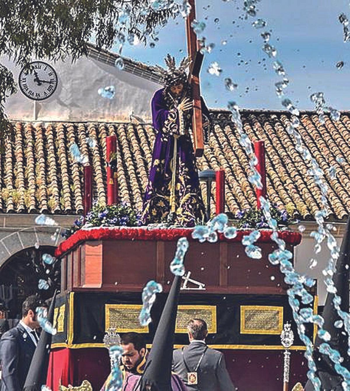 Nuestro Padre Jesús desde la iglesia del hospital.