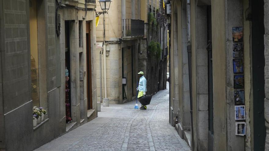 Imatge d&#039;arxiu d&#039;un carrer del Barri Vell de girona buit el març del 2020