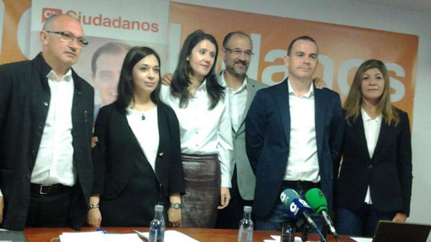 Julián Barba, Rut Miguez, Rocío Fernández, Luis Fuentes, Francisco Requejo y Reyes Merchán.