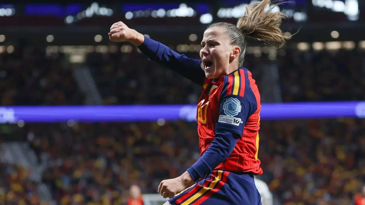 Claudia Pina, feliz tras su primer título con la Selección: "Los dos goles han sido como me gustan"