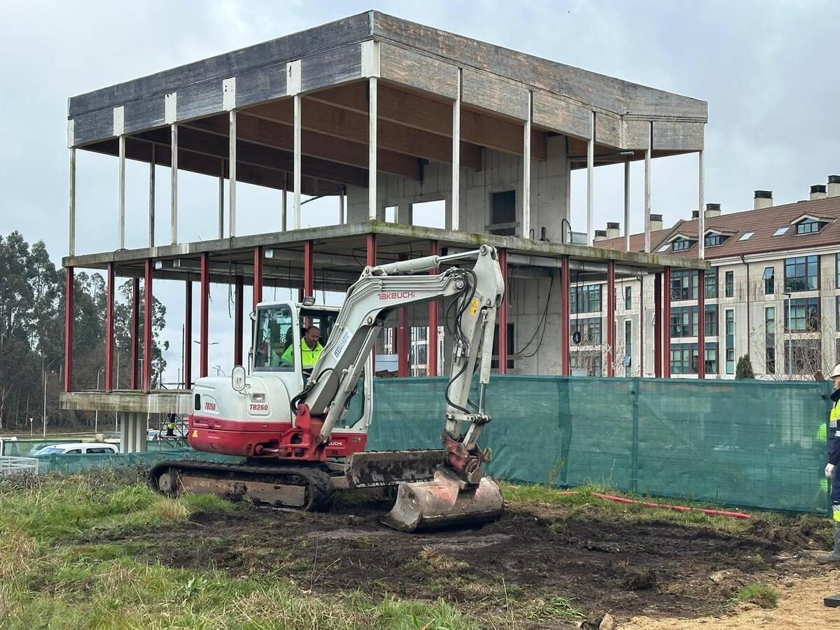 Retoman las obras del centro multifuncional previsto para Milladoiro